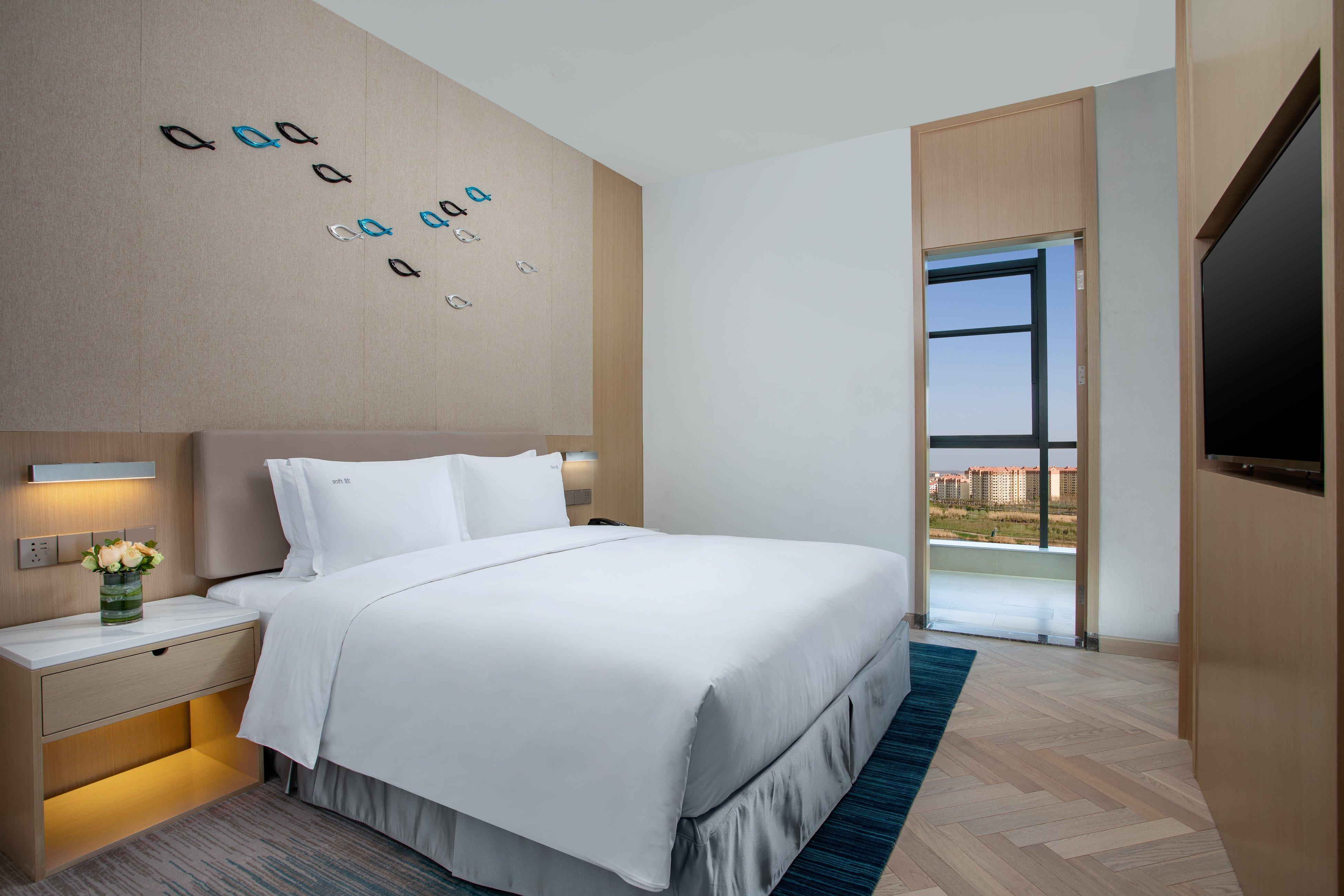 Holiday Inn Shanghai Dishui Lake By Ihg Nanhui Exterior photo